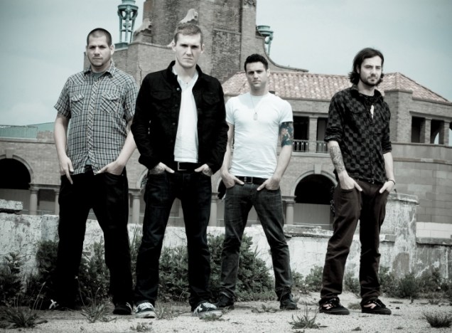 Article-3805326-gaslightanthem
